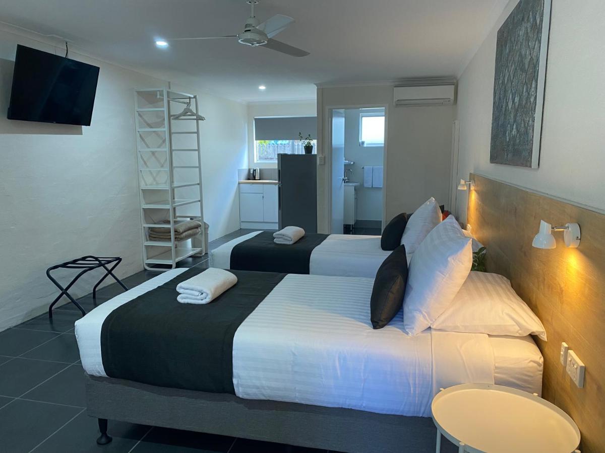 Tin Can Bay Motel Экстерьер фото