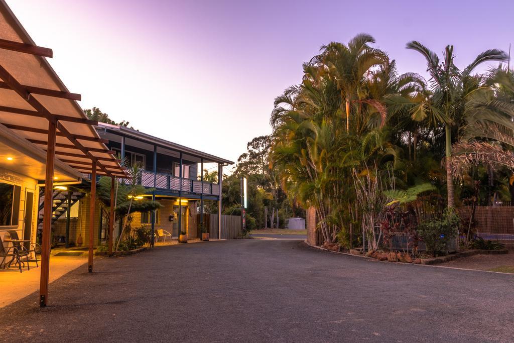 Tin Can Bay Motel Экстерьер фото